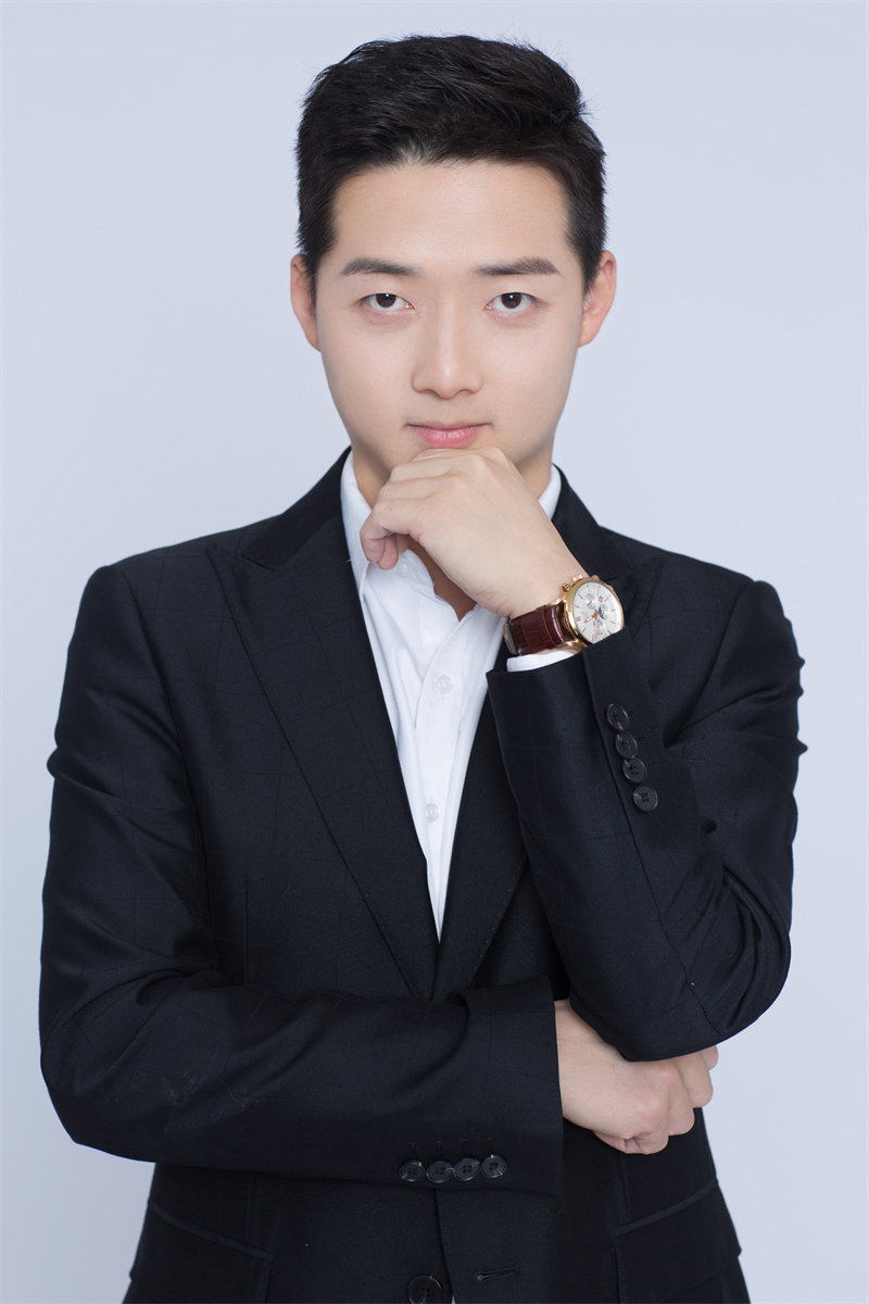 >王恺 高级商务 6年以上经验,