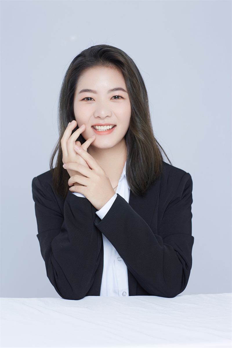 >彭威 人事经理 6年以上经验