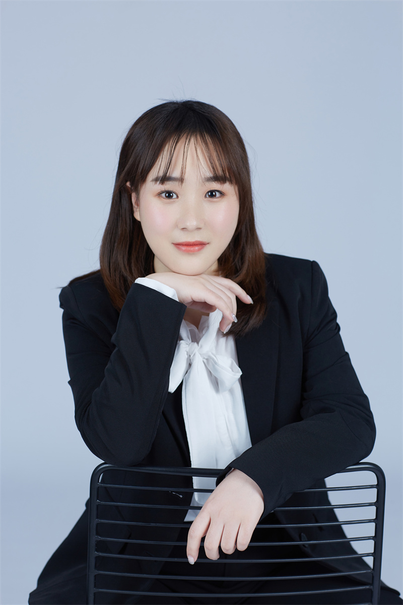 >刘诗卉 会计部经理 7年以上经验,