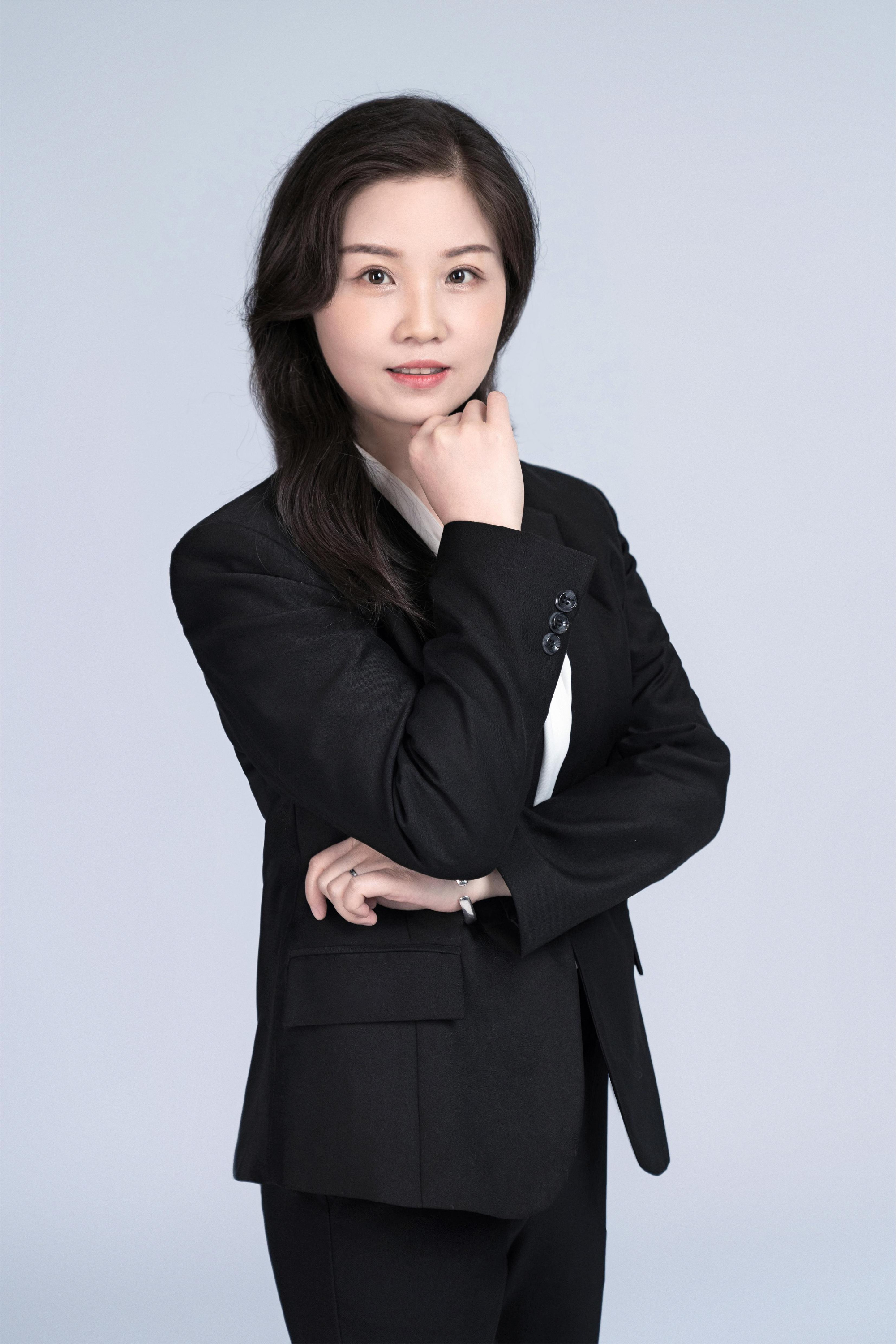 >华镕 总经理助理、高级商务15年以上经验