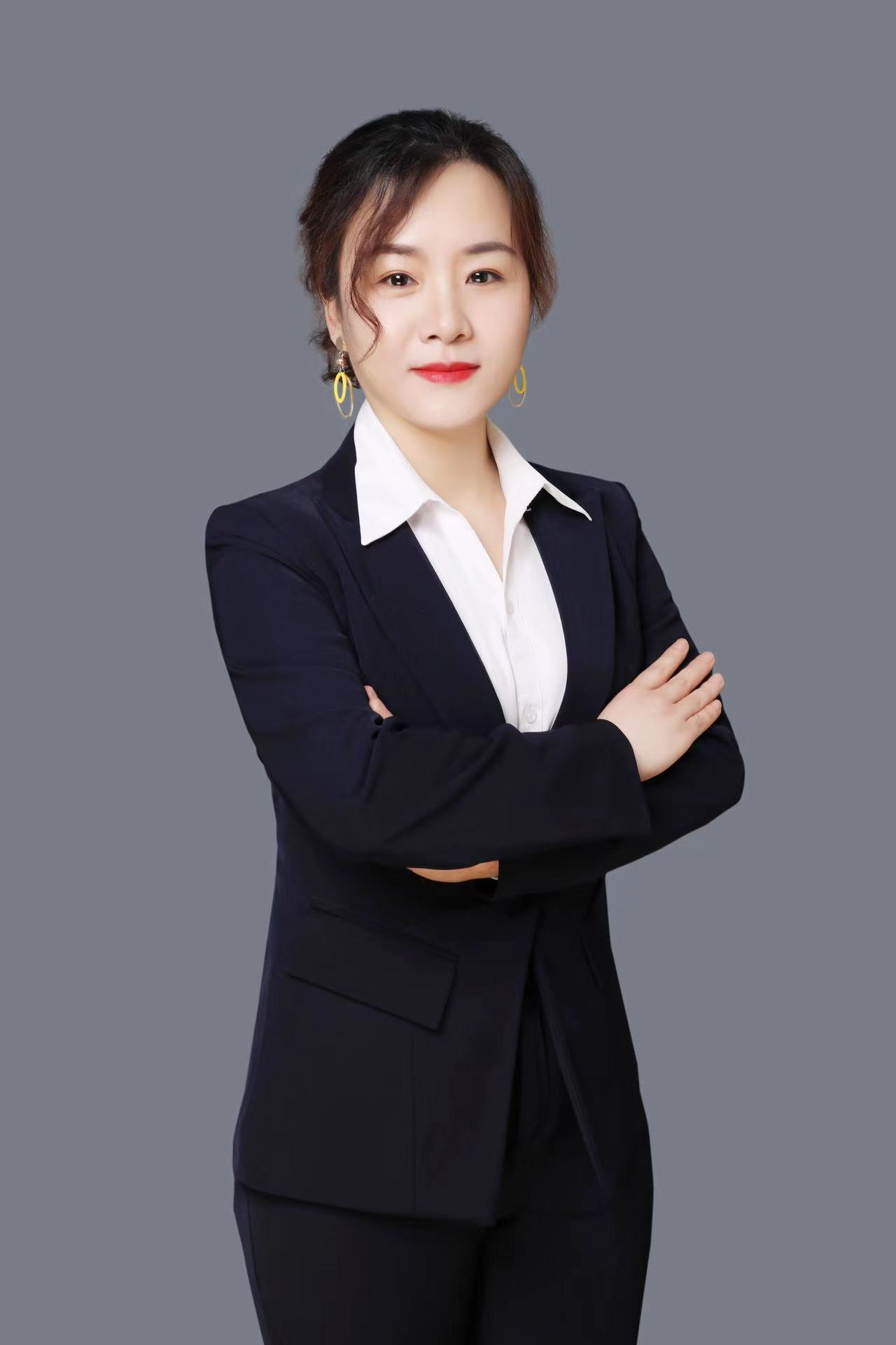 >包晶 高级税务经理 20年以上经验